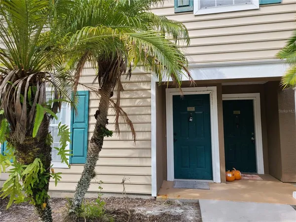 $2,050 | 8911 Manor Loop, Unit 205, Lakewood Ranch, FL 34202