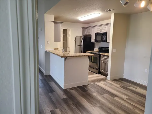 $2,050 | 8911 Manor Loop, Unit 205, Lakewood Ranch, FL 34202