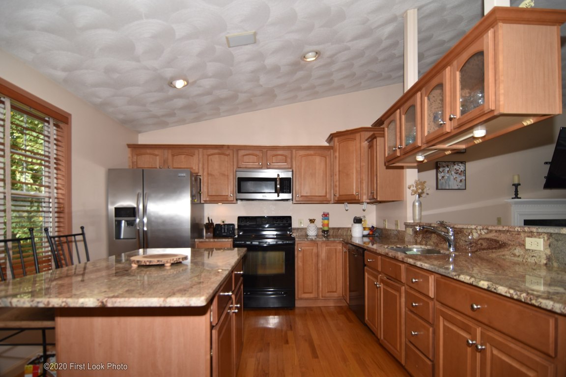 350 Franklin Road Coventry, RI 02816 - Photo 8 of 40