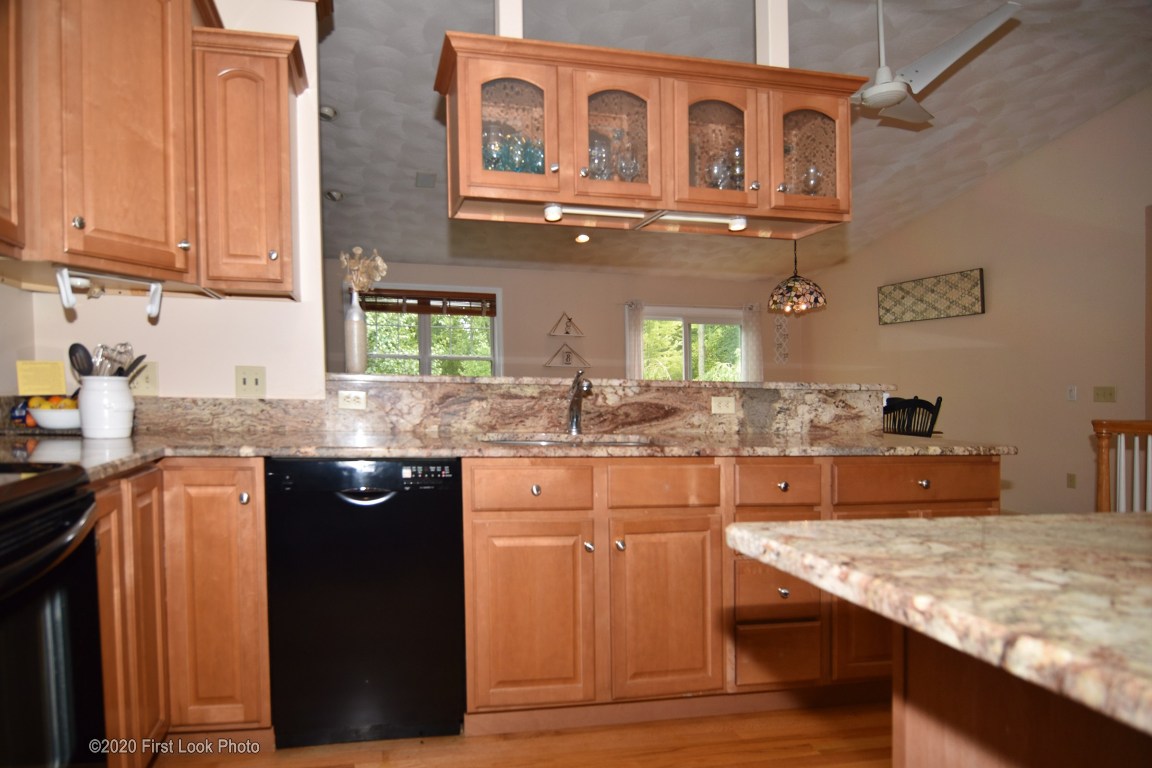 350 Franklin Road Coventry, RI 02816 - Photo 10 of 40