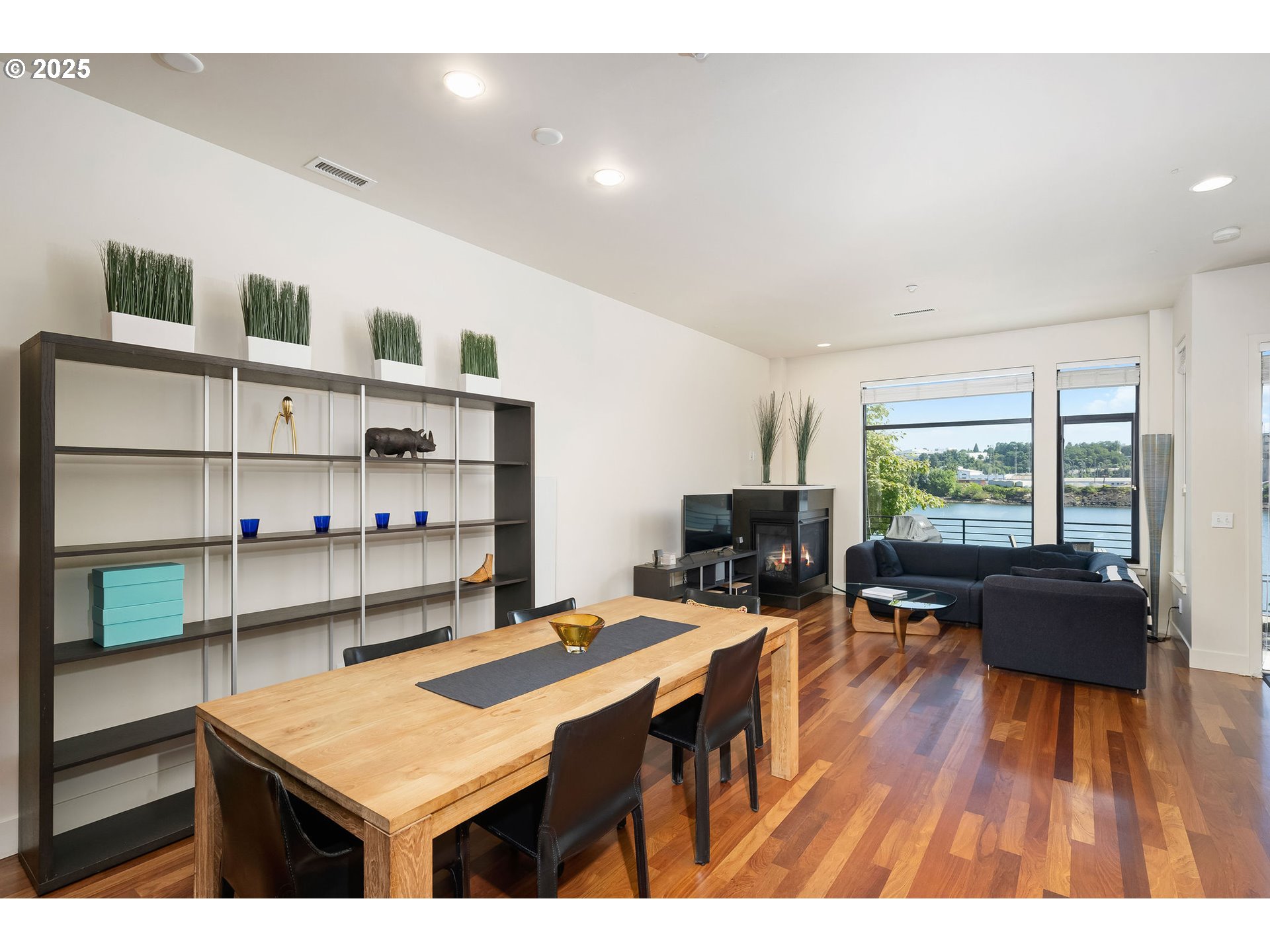 1658 Northwest Riverscape Street Portland, OR 97209 - Photo 12 of 35