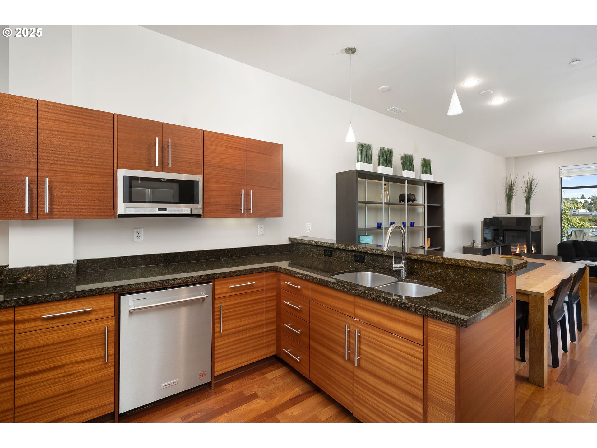 1658 Northwest Riverscape Street Portland, OR 97209 - Photo 15 of 35