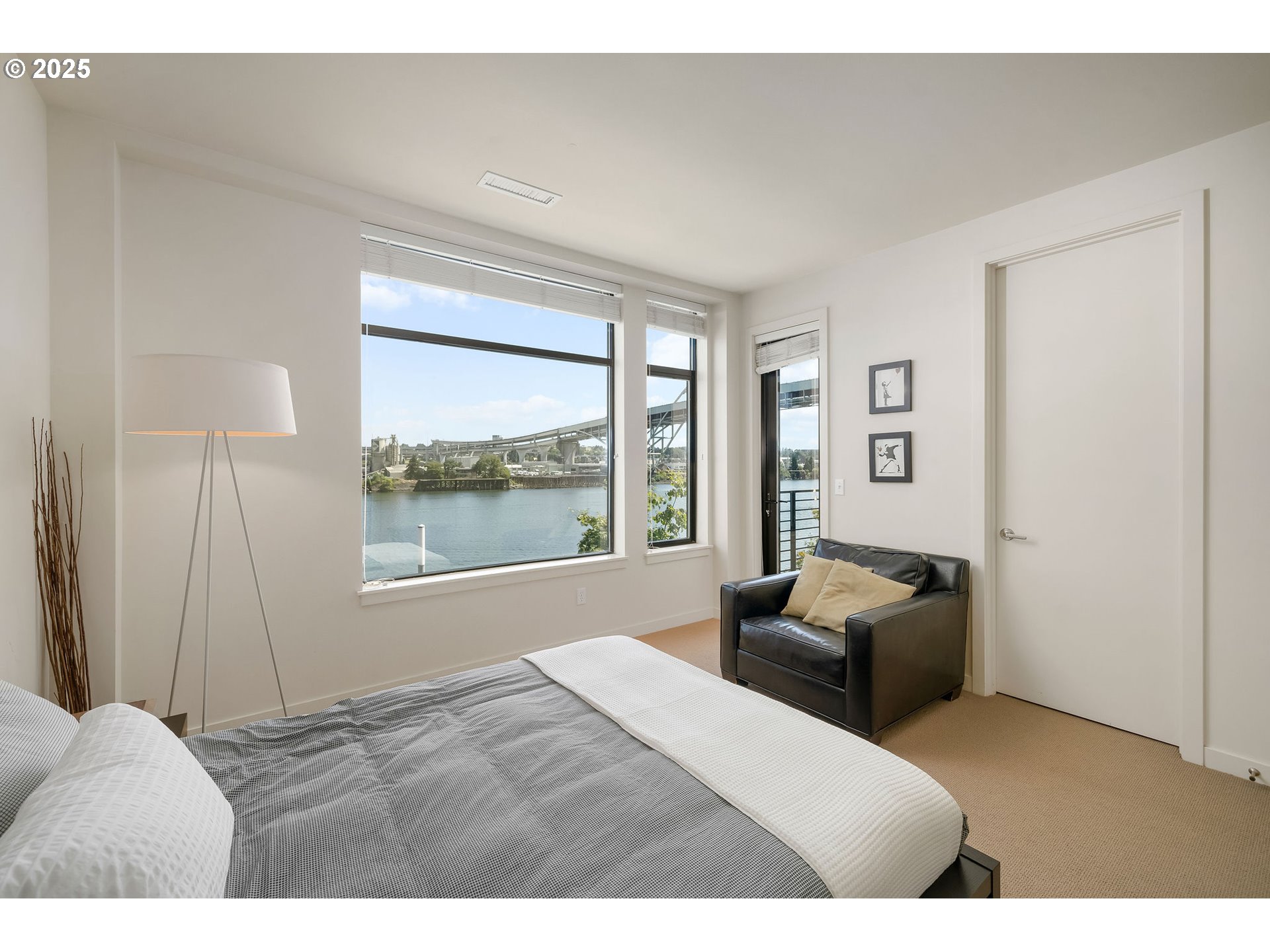 1658 Northwest Riverscape Street Portland, OR 97209 - Photo 18 of 35