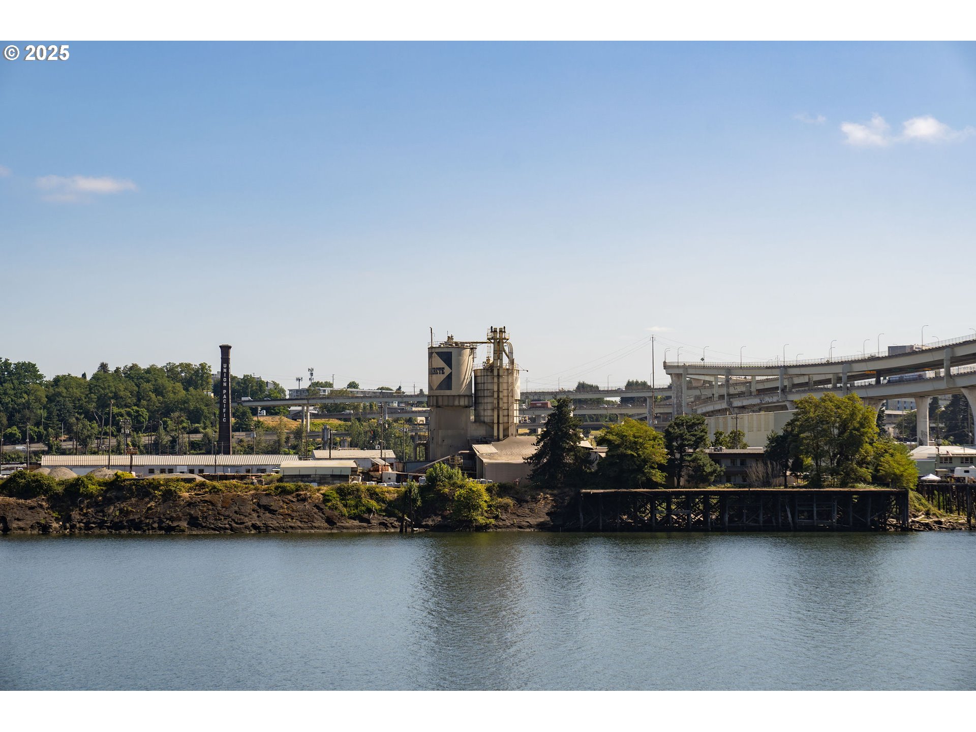 1658 Northwest Riverscape Street Portland, OR 97209 - Photo 29 of 35