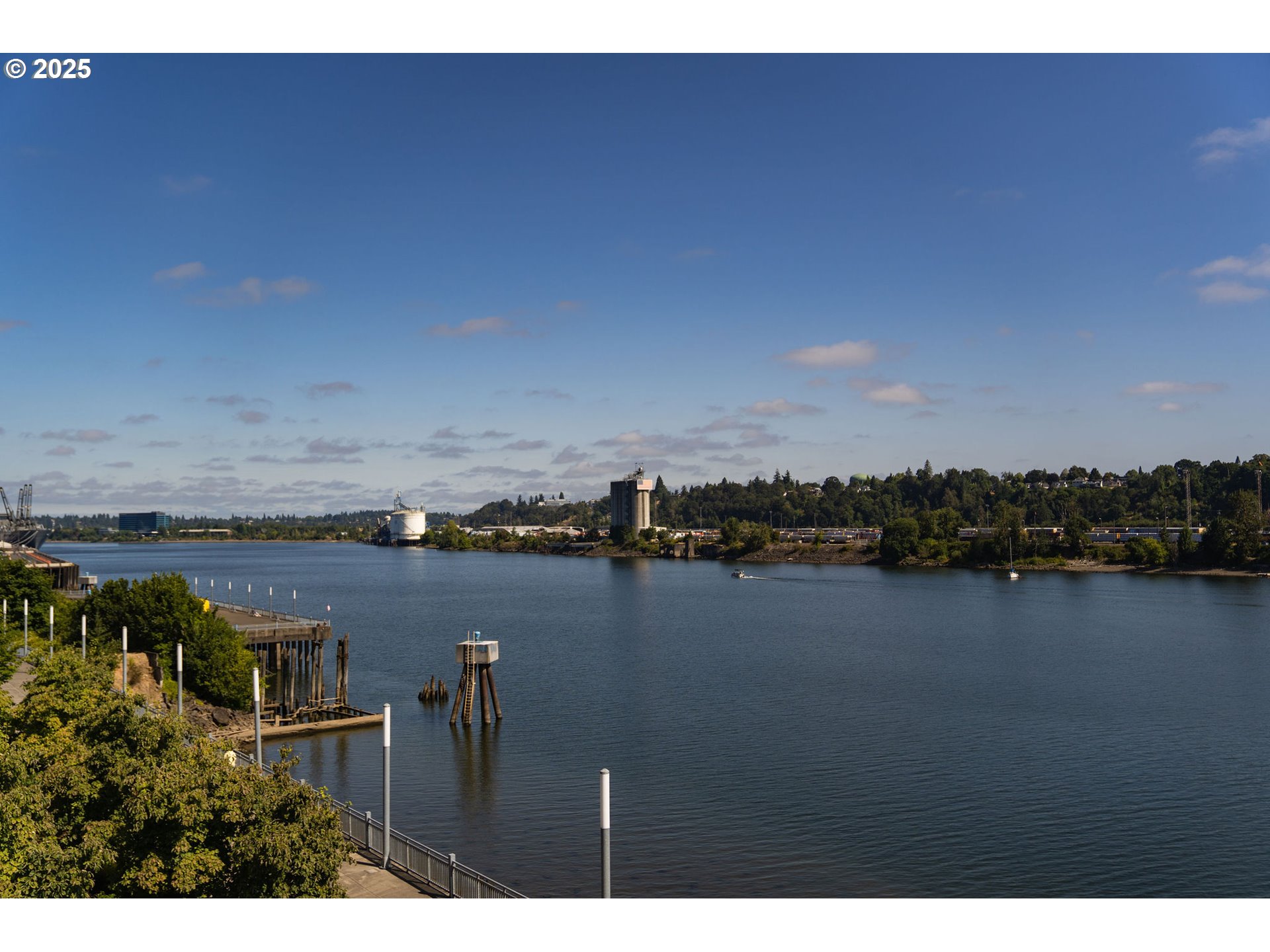 1658 Northwest Riverscape Street Portland, OR 97209 - Photo 32 of 35