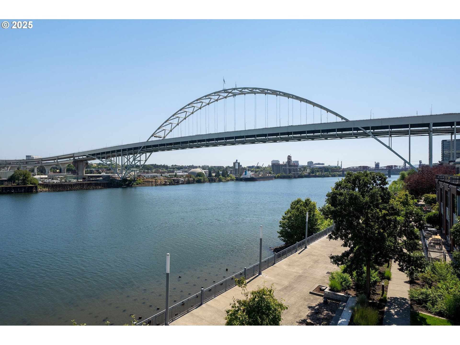 1658 Northwest Riverscape Street Portland, OR 97209 - Photo 33 of 35