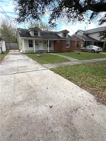 $1,800 | 5917 Franklin Avenue, New Orleans, LA 70122