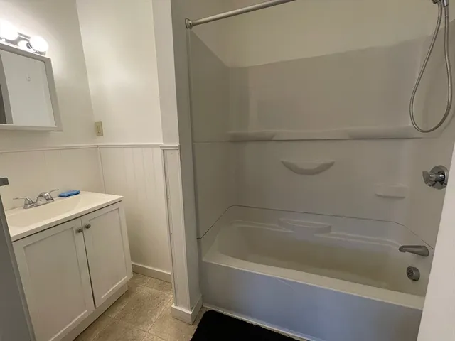 $1,500 | 3 Webster Street, Unit 4, Rockland, MA 02370