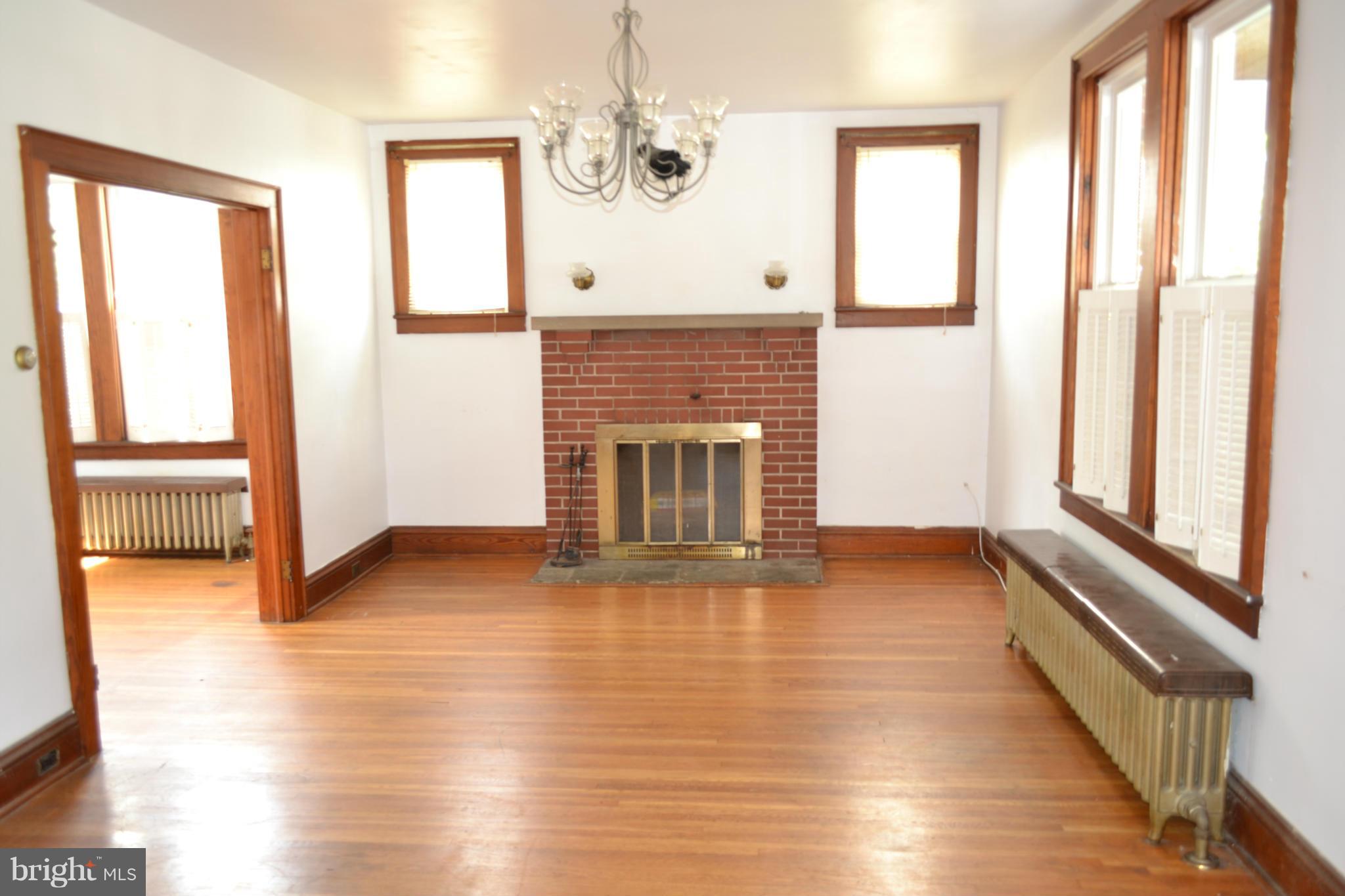 412 Reisterstown Road Reisterstown, MD 21136 - Photo 3 of 11 Living Room