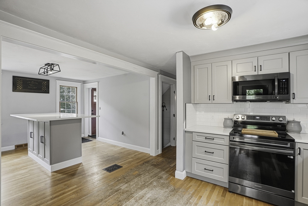 4 Shawkemo Path Franklin, MA 02038 - Photo 9 of 22