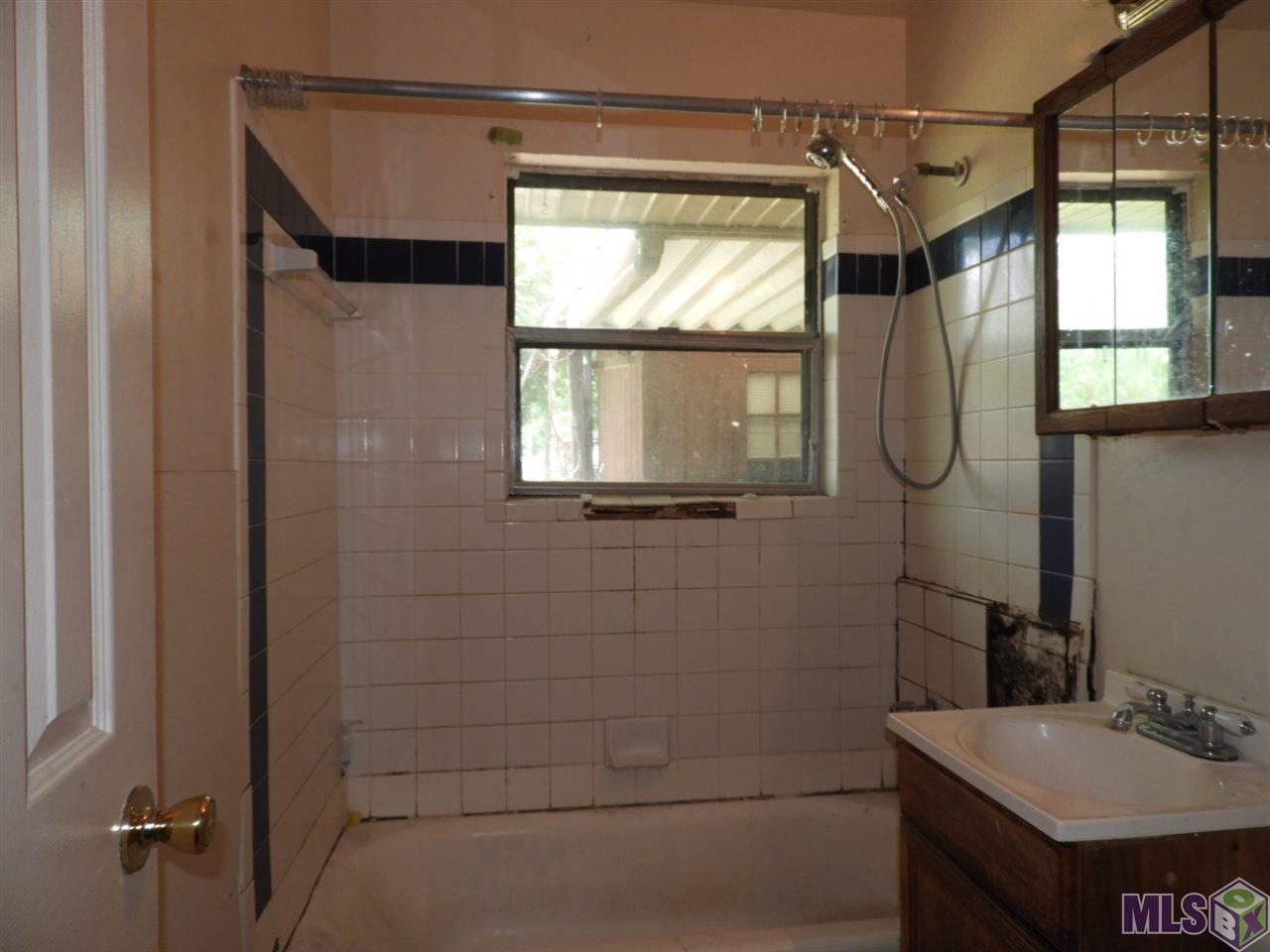 11910 Rutgers Court Baton Rouge, LA 70816 - Photo 11 of 12 Gallery Image 11