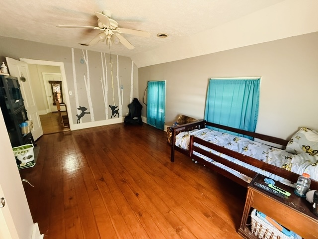 22503 2800th Road North Odell, IL 60460 - Photo 19 of 30 a room with furniture and wooden floor
