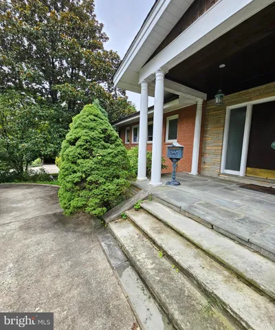 $1,600,000 | 6204 Lenox Road, Bethesda, MD 20817