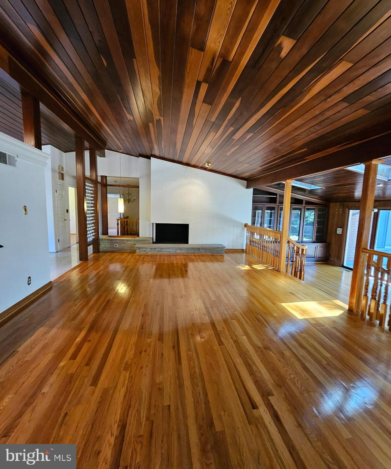 6204 Lenox Road Bethesda, MD 20817 - Photo 18 of 53 Living Room