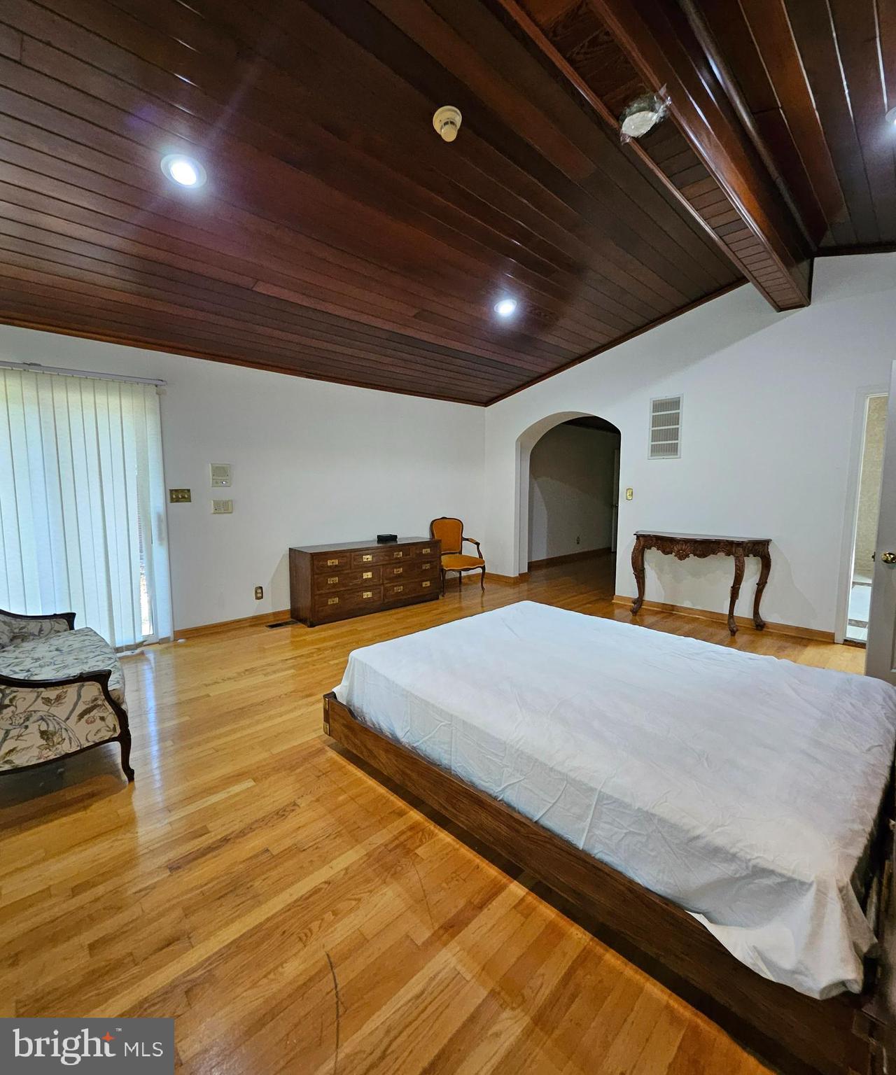 6204 Lenox Road Bethesda, MD 20817 - Photo 30 of 53