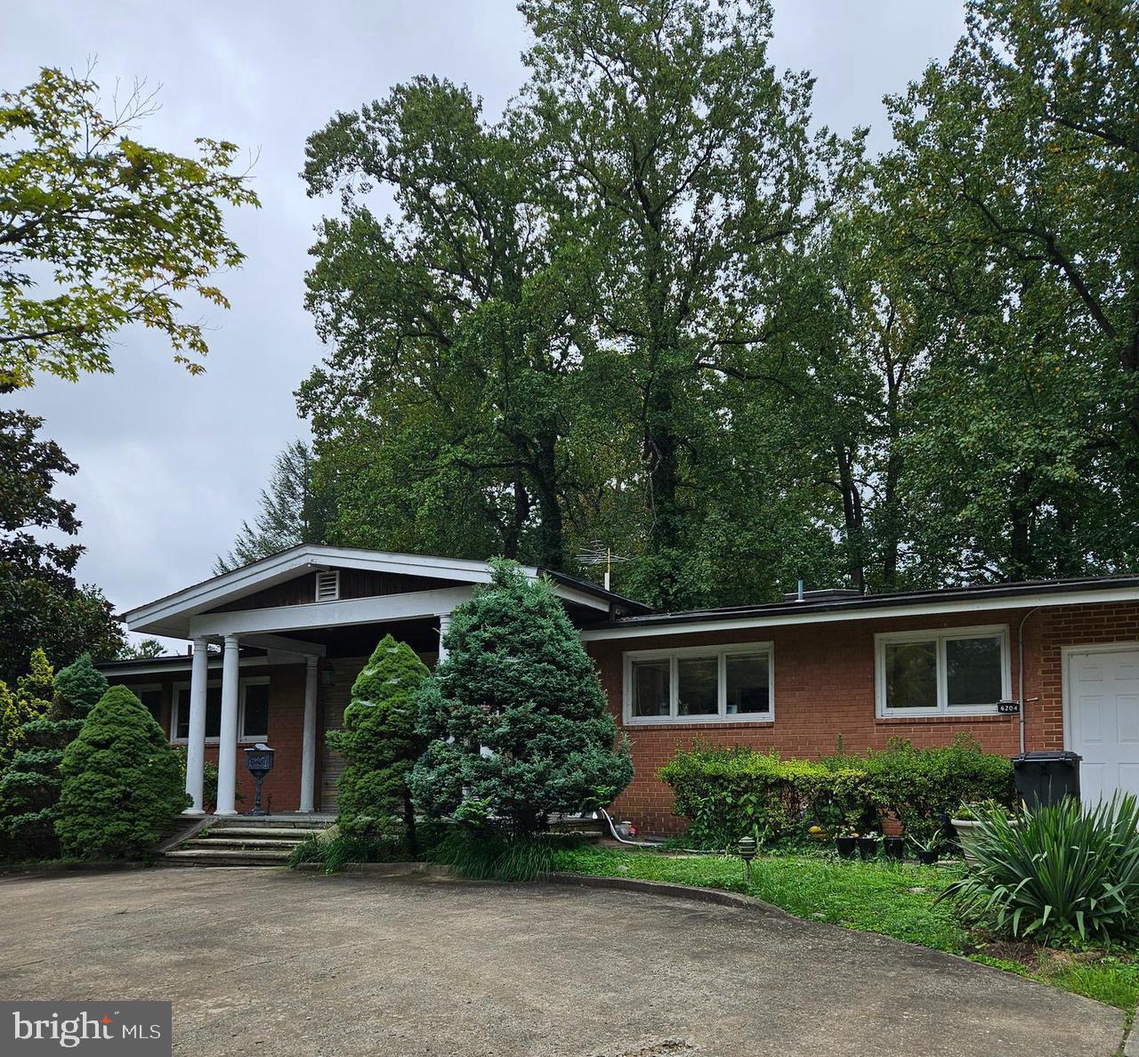 6204 Lenox Road Bethesda, MD 20817 - Photo 3 of 53