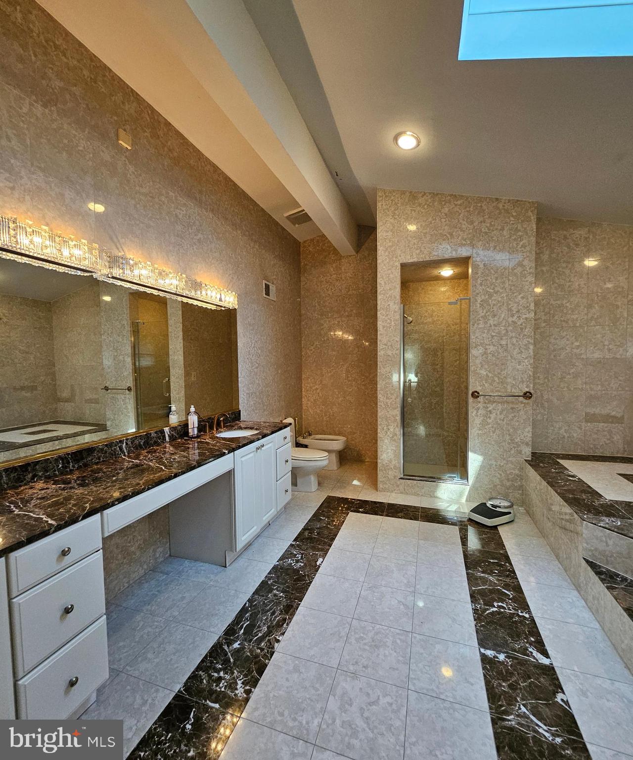 6204 Lenox Road Bethesda, MD 20817 - Photo 39 of 53