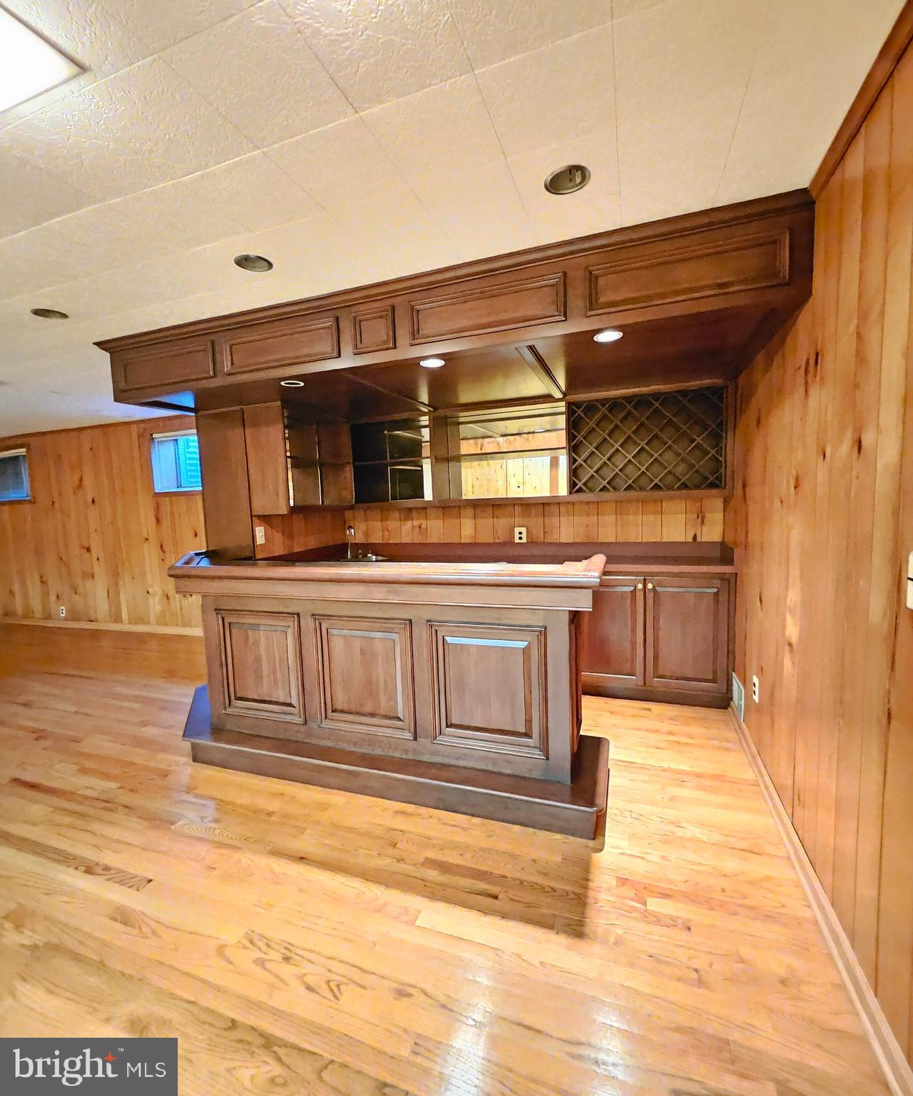 6204 Lenox Road Bethesda, MD 20817 - Photo 47 of 53 Wet Bar in the lower level
