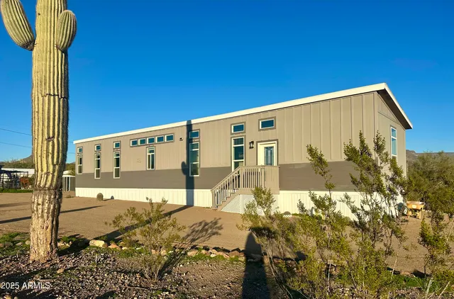 a view of a large building