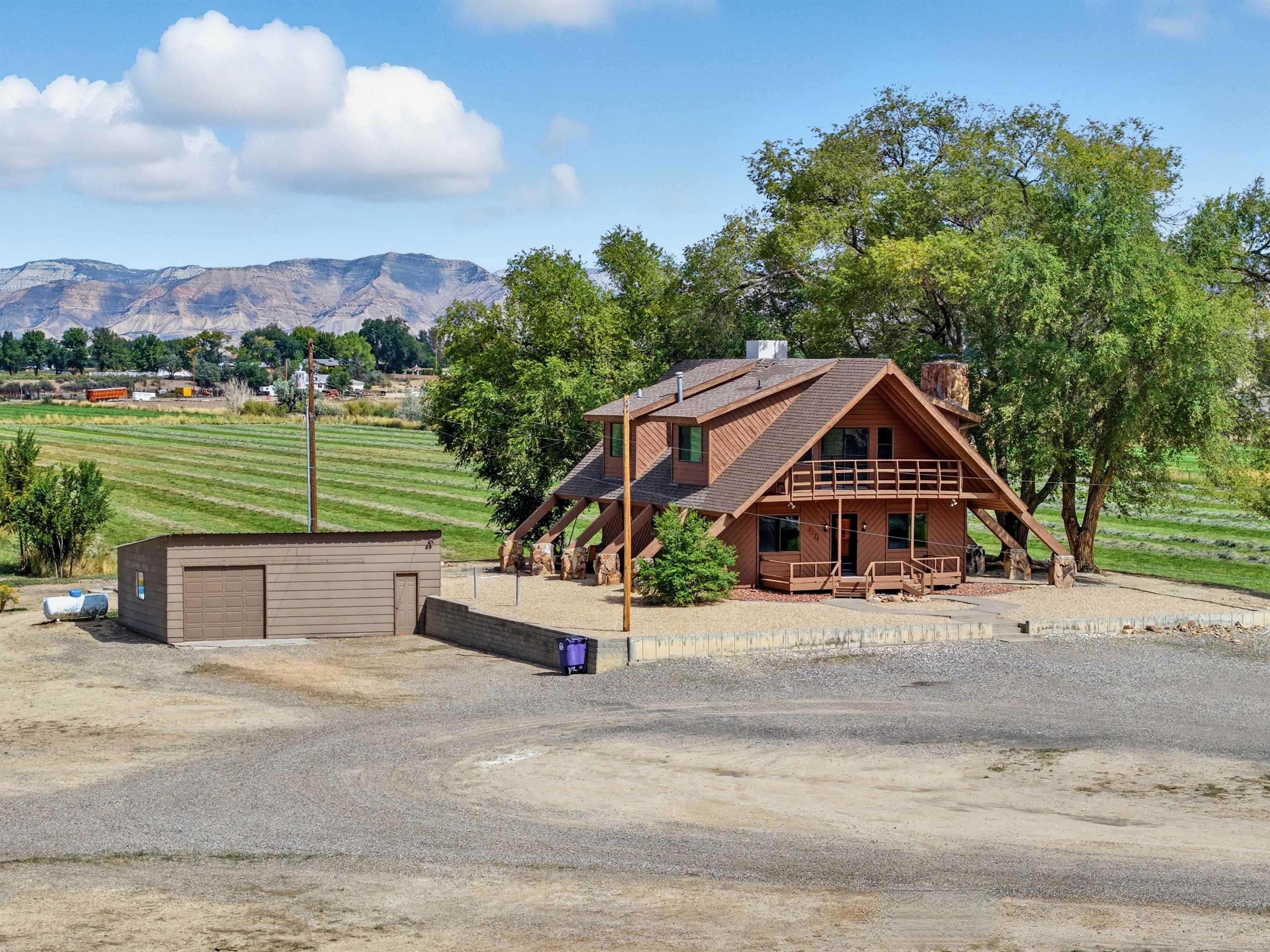 2174 J J 1/4 Road Grand Junction, CO 81505 - Photo 2 of 42