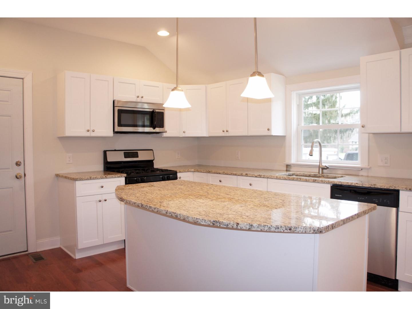2080 Dutton Mill Road Newtown Square, PA 19073 - Photo 8 of 25 Kitchen