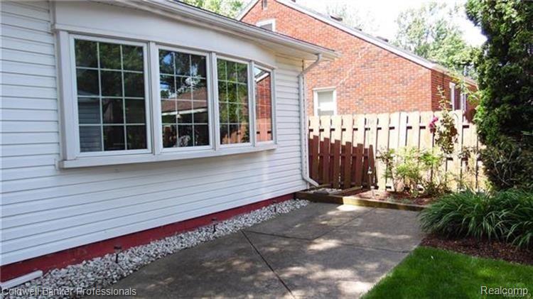 1778 Bournemouth Road Grosse Pointe Woods, MI 48236 - Photo 21 of 21