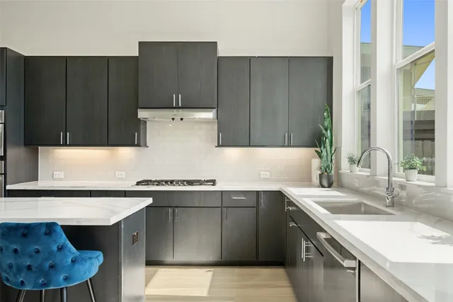 $729,900 | 5500 Sendero Hills Parkway, Austin, TX 78724