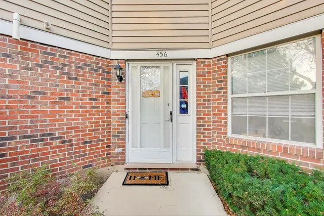 $359,000 | 456 West Happfield Drive, Unit 9CL, Arlington Heights, IL 60004