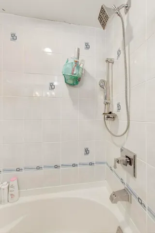 $359,000 | 456 West Happfield Drive, Unit 9CL, Arlington Heights, IL 60004