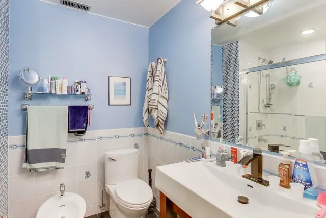 $359,000 | 456 West Happfield Drive, Unit 9CL, Arlington Heights, IL 60004