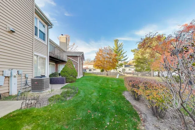 $359,000 | 456 West Happfield Drive, Unit 9CL, Arlington Heights, IL 60004