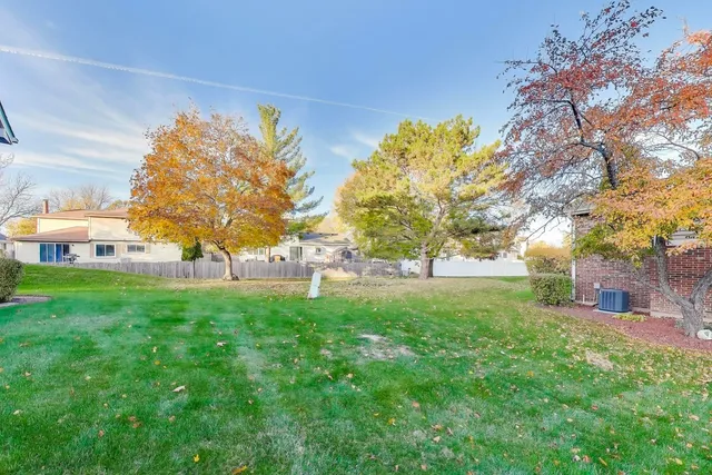 $359,000 | 456 West Happfield Drive, Unit 9CL, Arlington Heights, IL 60004