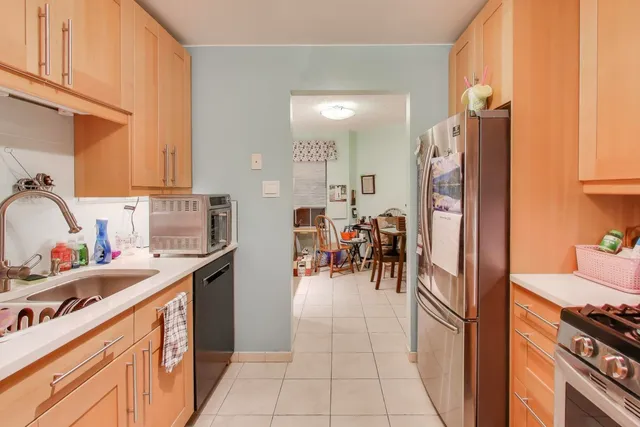 $359,000 | 456 West Happfield Drive, Unit 9CL, Arlington Heights, IL 60004