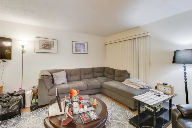 $359,000 | 456 West Happfield Drive, Unit 9CL, Arlington Heights, IL 60004