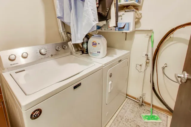 $359,000 | 456 West Happfield Drive, Unit 9CL, Arlington Heights, IL 60004