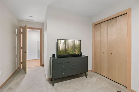 $595,000 | 1240 South 2nd Street, Unit 716, Minneapolis, MN 55415