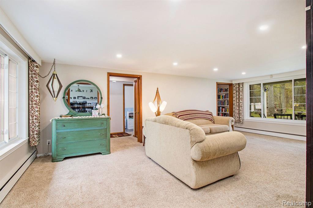 43631 Bemis Road Belleville, MI 48111 - Photo 8 of 35 Gallery Image 8