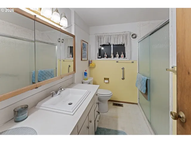 $385,000 | 212 Hayden Bridge Way, Springfield, OR 97477