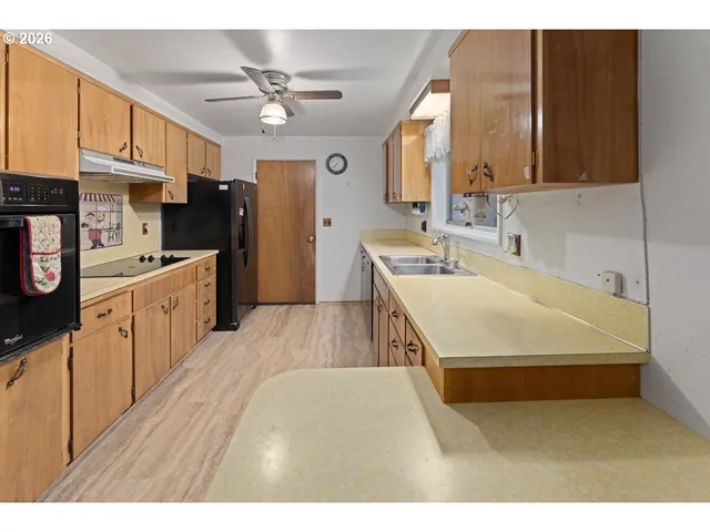 $385,000 | 212 Hayden Bridge Way, Springfield, OR 97477