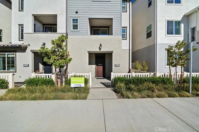 $656,734 | 2584 Sprout Lane, Corona, CA 92883