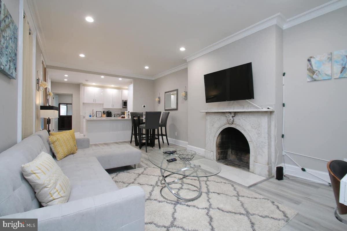 1512 Green Street, Unit 3 Philadelphia, PA 19130 - Photo 13 of 14