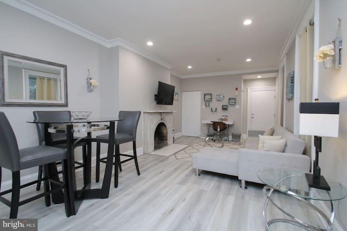 1512 Green Street, Unit 3 Philadelphia, PA 19130 - Photo 4 of 14