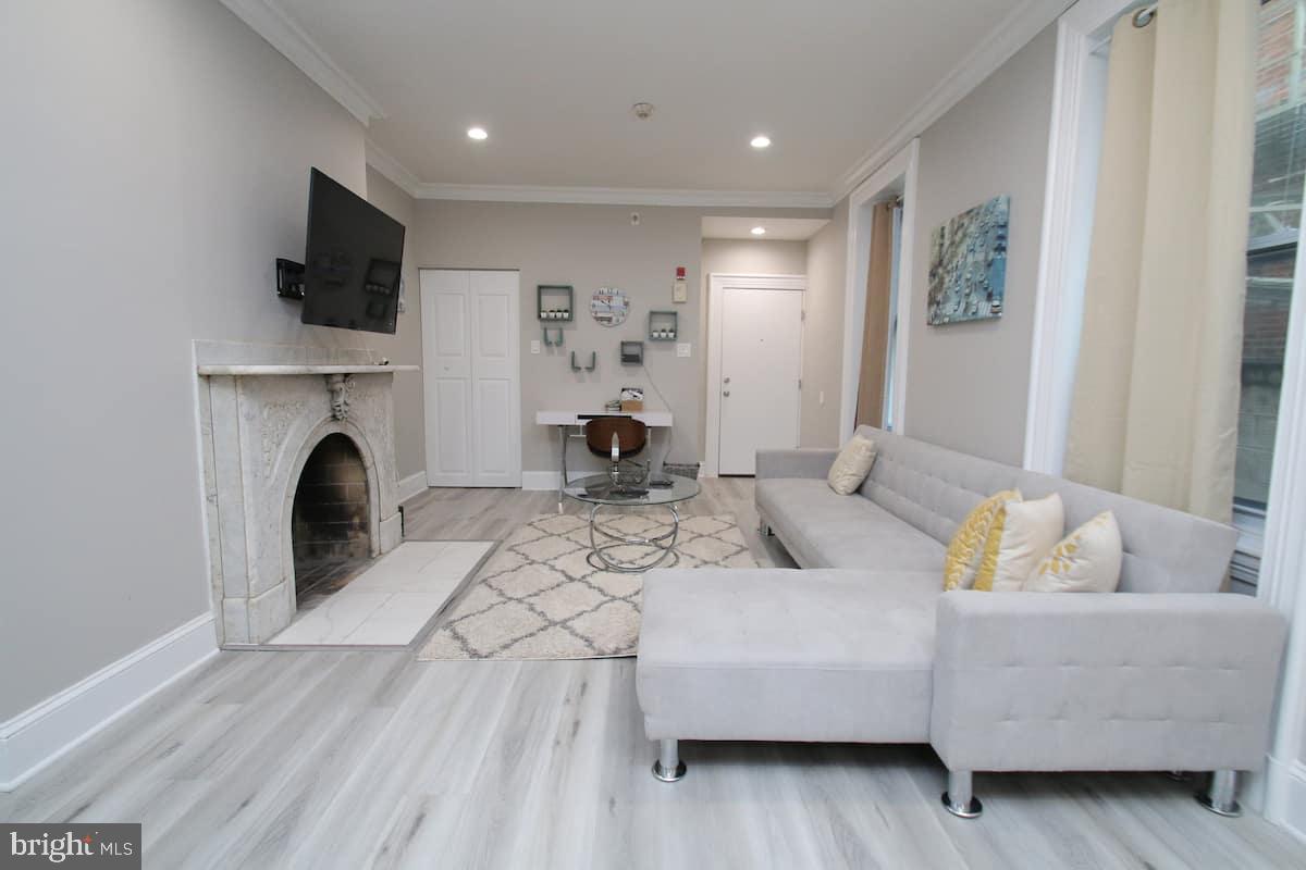 1512 Green Street, Unit 3 Philadelphia, PA 19130 - Photo 6 of 14