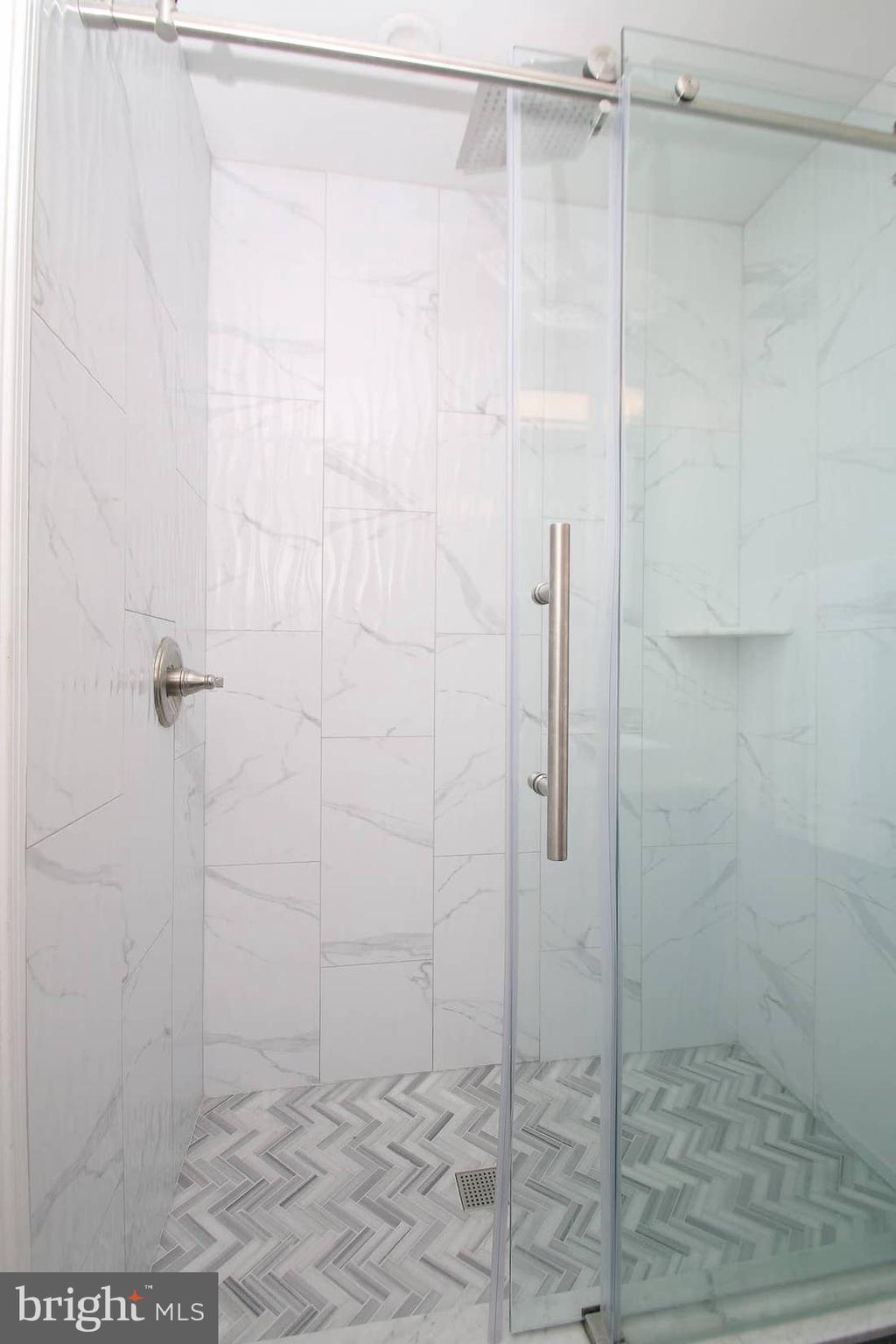 1512 Green Street, Unit 3 Philadelphia, PA 19130 - Photo 8 of 14