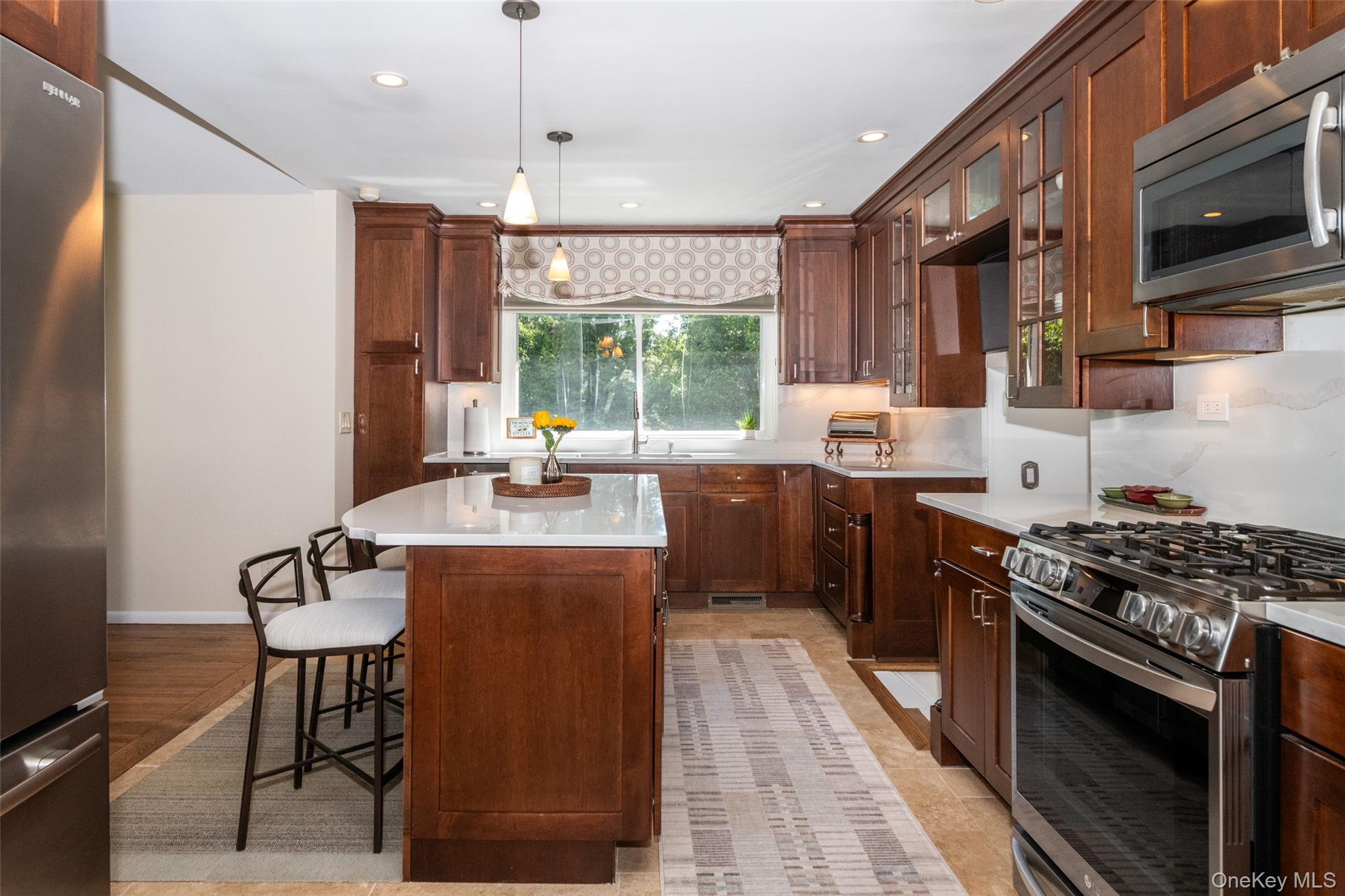 1 Lynns Way New Rochelle, NY 10805 - Photo 4 of 30