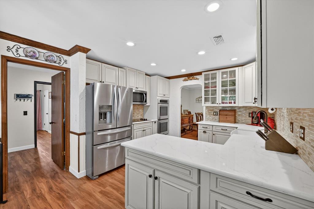 2214 Ravinia Drive Arlington, TX 76012 - Photo 5 of 40