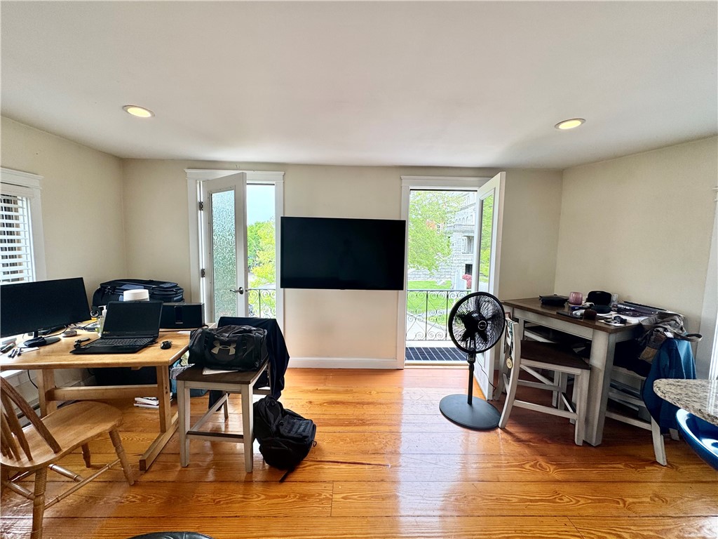 3 Spring Street, Unit 2 Newport, RI 02840 - Photo 4 of 16