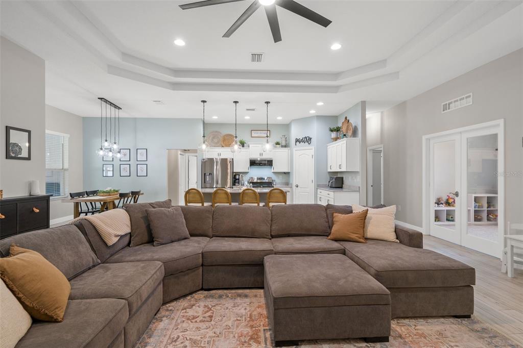 8392 Christopher Lane Weeki Wachee, FL 34613 - Photo 13 of 52