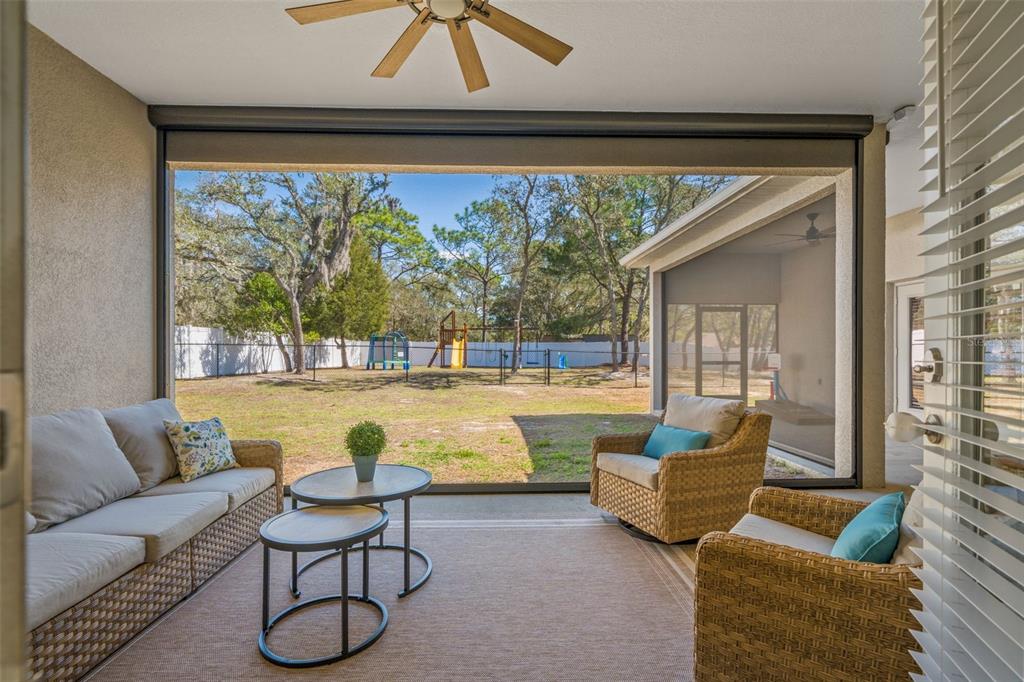 8392 Christopher Lane Weeki Wachee, FL 34613 - Photo 5 of 52