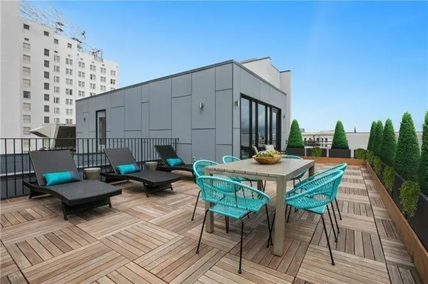$2,123 | 221 Chartres Street, Unit 307, New Orleans, LA 70130